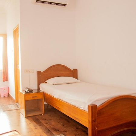 Hotel Nakshatra Karimganj 外观 照片