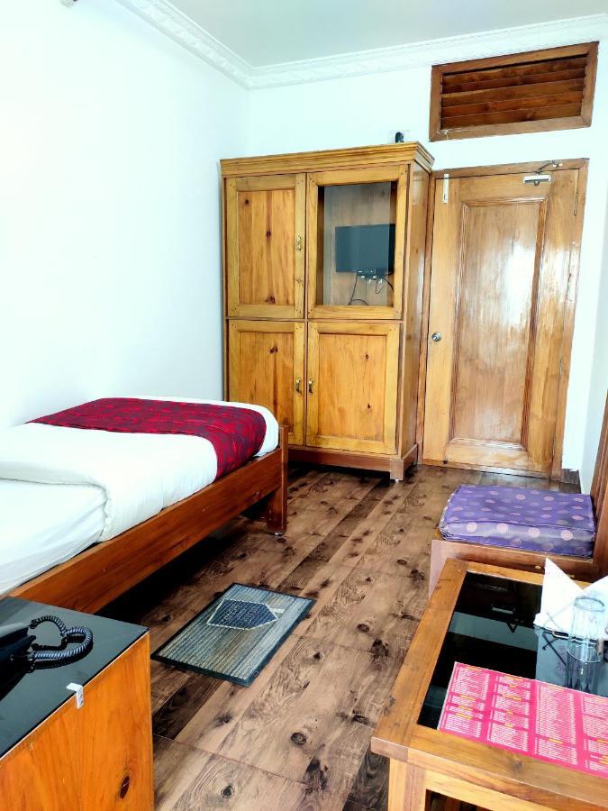 Hotel Nakshatra Karimganj 外观 照片