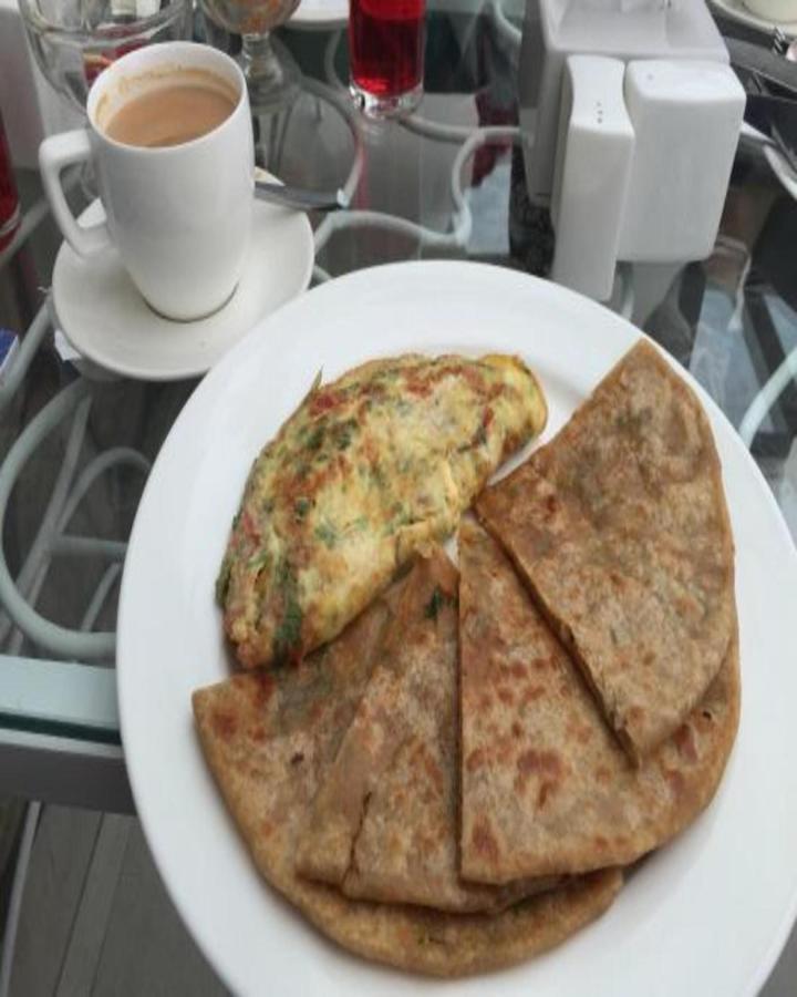 Hotel Nakshatra Karimganj 外观 照片