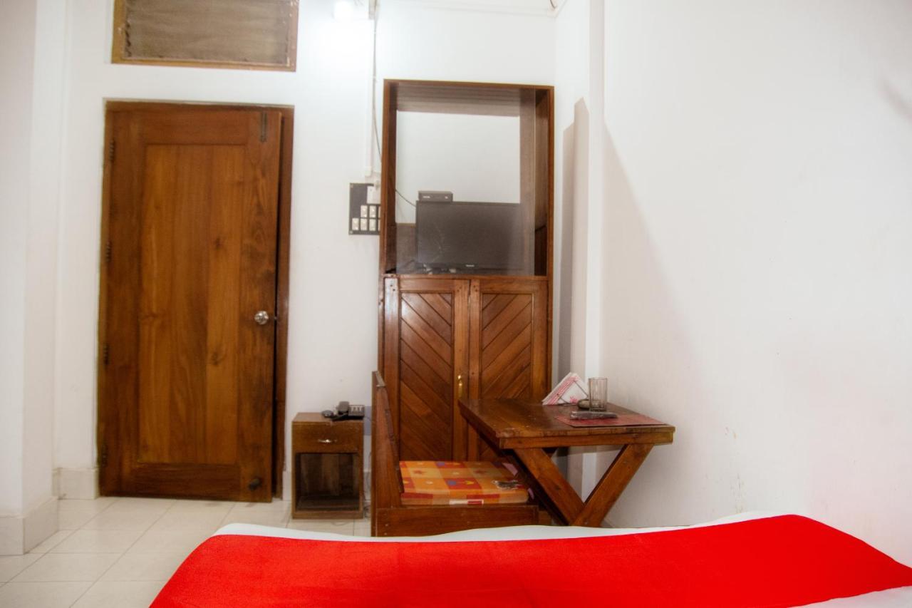 Hotel Nakshatra Karimganj 外观 照片