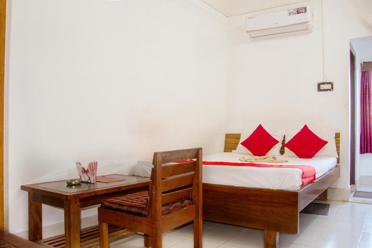 Hotel Nakshatra Karimganj 外观 照片